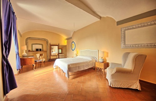 Montespertoli Other | Nice apartment for 2 guests with WIFI, A/C, pool, panoramic view and parking
