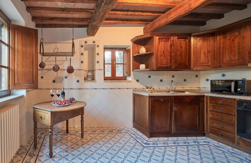 Umbertide Villa | Nice apartment in villa for 7 people with A/C, pool, WIFI, TV, patio, panoramic view and parking