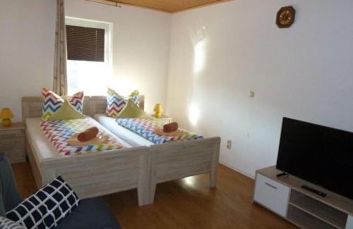Himmelkron Apartment | Nice apartment in Himmelkron