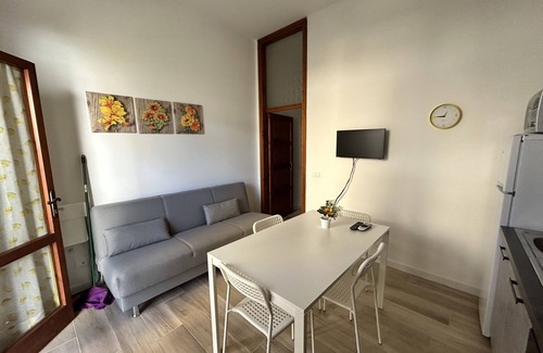 Punta Marina Apartment | Nice apartment in small villa with large garden near the sea
