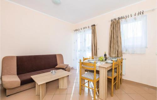 Bregi Apartment | Nice Apartment In Matulji With Kitchen