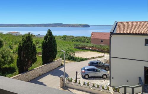 Rtina Apartment | Nice Apartment In Rtina With Wifi