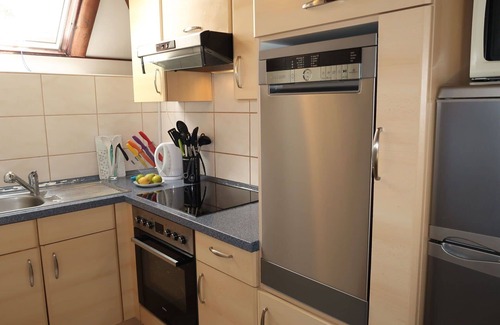 Frielendorf House | Nice apartment in villa for 6 people with WIFI, TV, terrace, pets allowed and parking