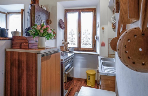 Gallicano Apartment | Nice apartment in Verni with WiFi
