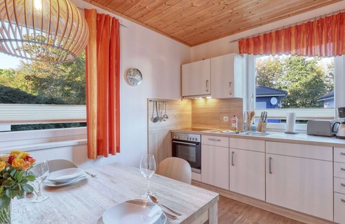 Altefaehr House | Nice apartment in villa for 4 guests with WIFI, TV, terrace and parking