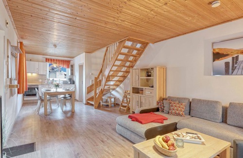 Altefaehr House | Nice apartment in villa for 4 guests with WIFI, TV, terrace and parking