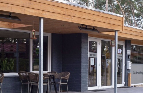 Nieuwe Heide House | Nice apartment in villa for 4 guests with WIFI, TV, terrace and parking