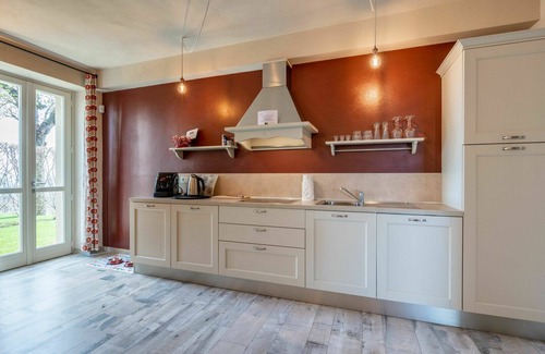 Costigliole d'Asti House | Nice apartment in villa with WIFI, A/C, pool, TV, patio, pets allowed, panoramic view and parking