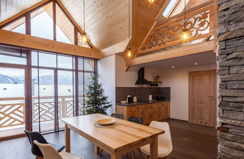 Zakopane House | Nice apartment in villa for 6 guests with WIFI, TV, terrace, pets allowed and parking