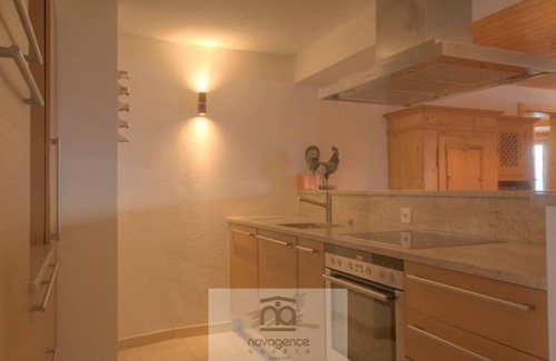Anzere Apartment | Nice apartment with entrance corridor with 2 bunk beds, 3 bedrooms and 2 bathroom/WC. The 1st bedroo