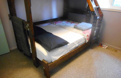 Whitehorse House | Nice Bunk Bed