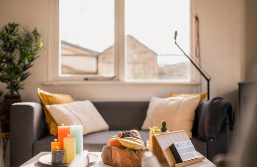 Tzummarum Ski Chalet | Nice chalet with a microwave, near the Wadden Sea