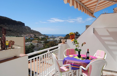 Lomo Quiebre Apartment | Nice, comfortable and spacious apartment with nice views, "the sea" in the background