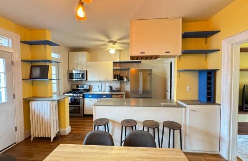 Park View House | NICE Entire House with Private Parking