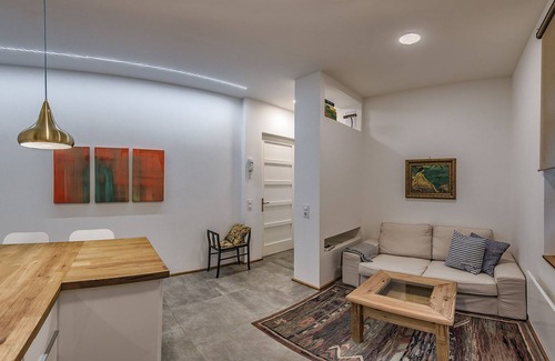 Castle Hill Apartment | Nice, freshly renovated one bedroom apartment in the central area of Budapest