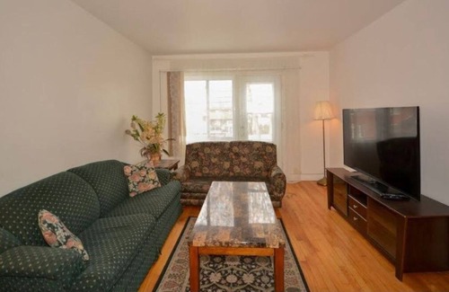 Saint-Simon Apartment | Nice Furnished apt Near to Crémazie Metro Station