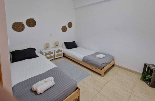 Fuente el Saz de Jarama Ski Chalet | Nice house with hydromassage, garden and parking