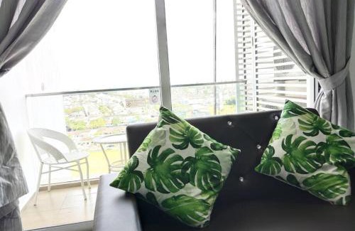 Taman Century Apartment | Nice Holiday Space at KSL D'Esplanade Residence, Johor Bahru with TV Box 1109
