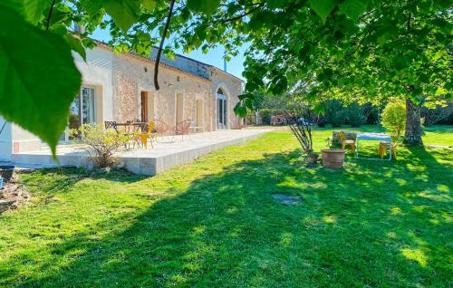 Saint-Geraud-de-Corps House | Nice Home In Saint-Géraud-De-Corps