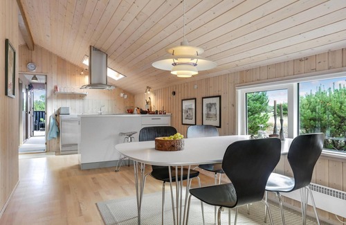 Skiveren House | Nice home in ålbæk with WiFi