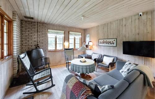 Skarseryd House | Nice Home In Annerstad With Wifi