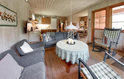 Skarseryd House | Nice Home In Annerstad With Wifi