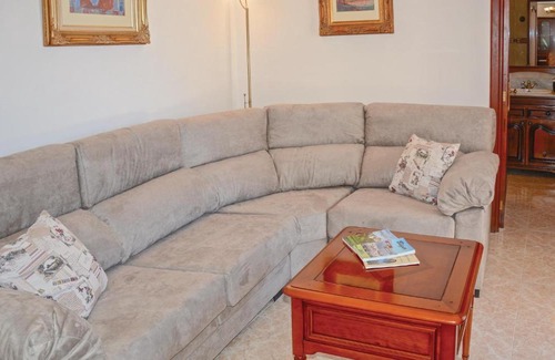 Buger House | Nice home in Bger with 3 Bedrooms, WiFi and Outdoor swimming pool