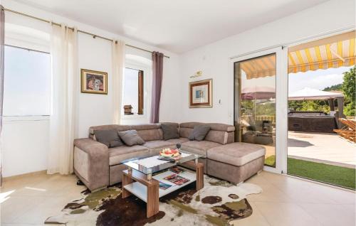 Bregi House | Nice Home In Bregi With Sauna