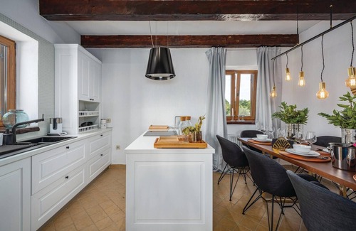 Cabrunici House | Nice home in Cabrunici with WiFi