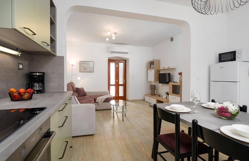 Kastelir-Labinci House | Nice home in Kastelir-Labinci