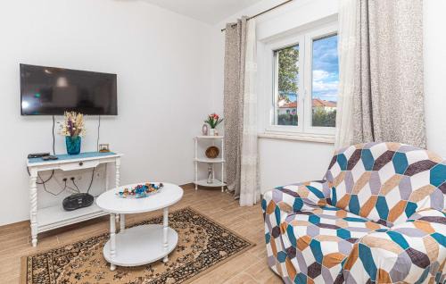 Kastel Novi House | Nice Home In Kastel Novi With Kitchen