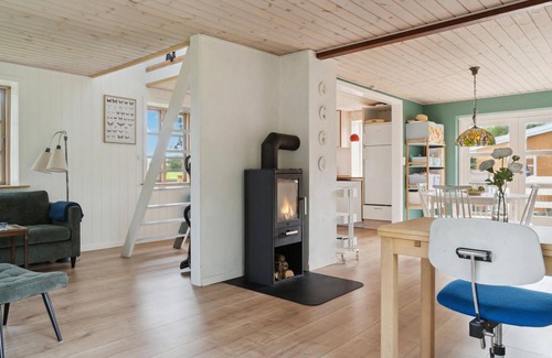 Skodshoved House | Nice home in Knebel with kitchen