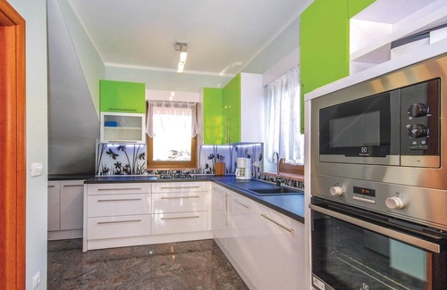 Sarsoni House | Nice home in Matulji with kitchen