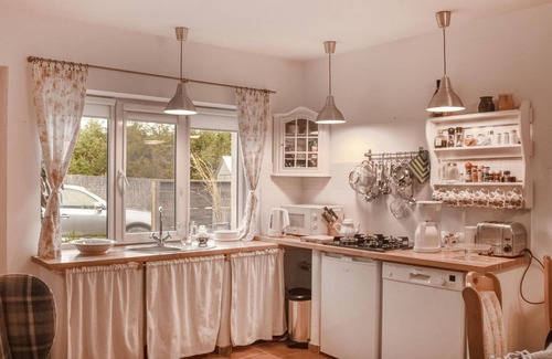 gmina Bedzino House | Nice home in Mscice with lake view