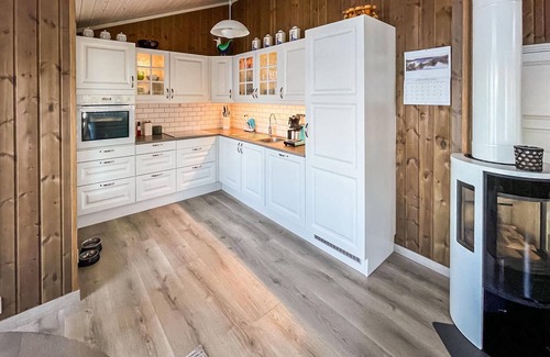 Nissedal House | Nice home in Nissedal with lake view