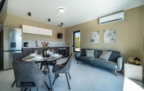 Paljuv House | Nice Home In Paljuv With Wi-Fi