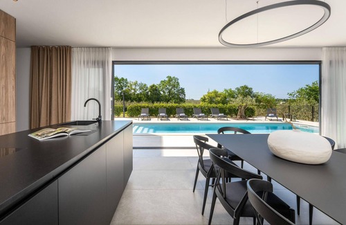 Mugeba House | Nice home in Porec with WiFi