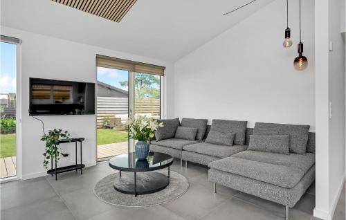 Ronde House | Nice Home In Rønde With House Sea View