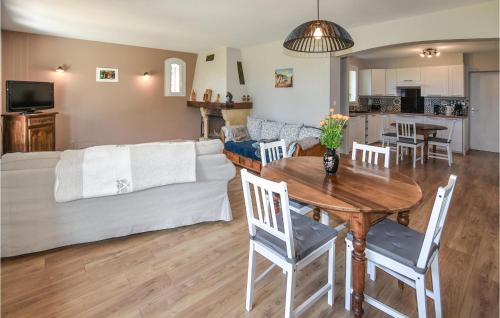 Rognonas House | Nice Home In Rognonas With Wifi