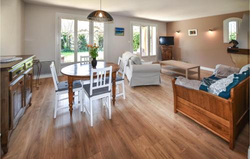 Rognonas House | Nice Home In Rognonas With Wifi