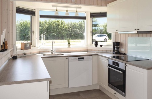 Spodsbjerg House | Nice home in Rudkøbing with kitchen