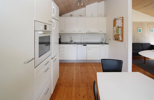 Samsø House | Nice home in Samsø with kitchen