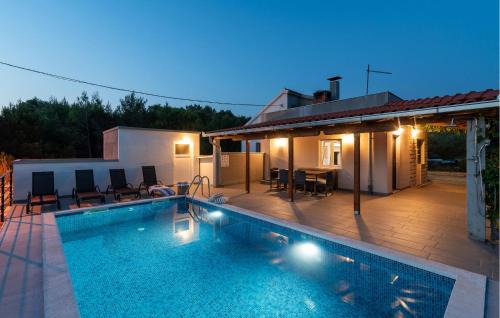 Seget House | Nice Home In Seget Gornji