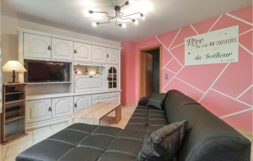 Somme-Leuze House | Nice Home In Somme-Leuze With Wifi