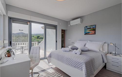 Janjina House | Nice Home In Sreser With Jacuzzi