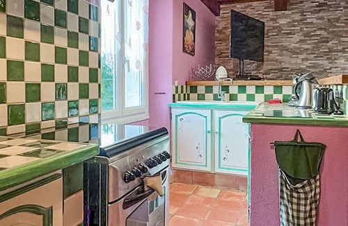 Saint-Bres House | Nice home in St Ambroix with WiFi