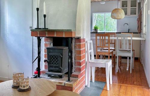 Stigtomta House | Nice Home In Stigtomta With Lake View