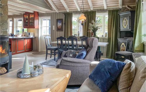 Sykkylven House | Nice Home In Sykkylven With Kitchen
