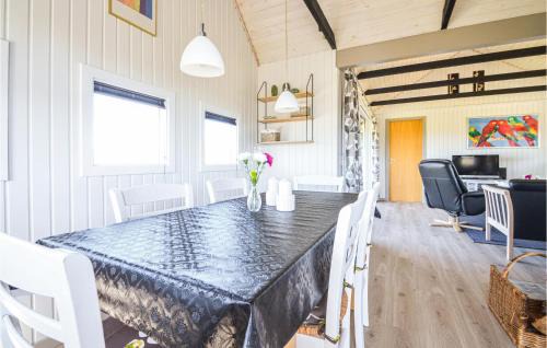 Klitmoller House | Nice Home In Thisted With Kitchen