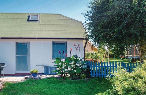 Usedom House | Nice home in Usedom with kitchen
